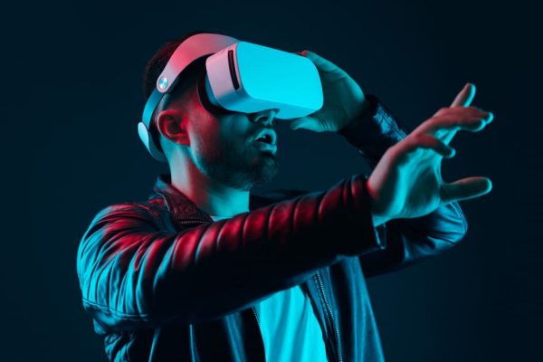 What are the latest innovations in travel tech for 2025? Vr