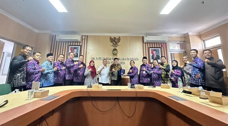 17556804718133874516359438105810