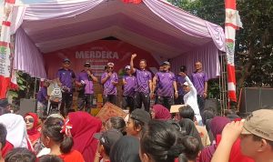 Antusias dan Keceriaan Masyarakat Cijantra Ikut Jalan Sehat Peringati HUT RI Ke 80