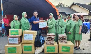 Persit KCK Cabang XVI Kodim 1701/Jayapura Peduli, Ringankan Beban Warga Terdampak Kebakaran