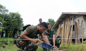 Membangun untuk Negeri, Renovasi Rumah Tokoh Masyarakat di Kampung Paune