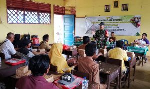 Babinsa Koramil 1707-05/Ulilin Beri Motivasi Kepada Anggota Brigade Pangan Saat Mengikuti Bimtek