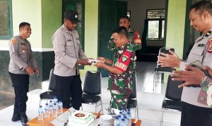 Polsek Bupul Beri Kejutan HUT ke-80 TNI di Koramil 1707-07/Elikobel