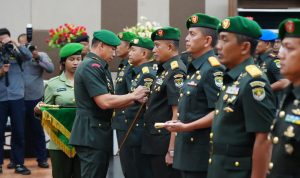 Sertijab Danrem 0052/Wkr Ditandai Dengan Penyerahan Tanda Jabatan dan Tongkat Komando Diserahterimakan