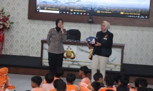 Siswa SDN 1 Kebumen Berkunjung ke Polres, Dikenalkan Soal Anti-Bullying dan Rambu Lalu Lintas