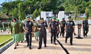 HUT Korem 172/PWY, Dandim 1701/Jayapura Turut Ziarah Tabur Bunga Hormati Jasa Pahlawan