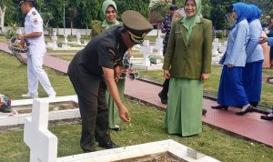Kasdim 1701/Jayapura Bersama Forkopimda Ziarah dan Tabur Bunga Kenang Jasa Pahlawan
