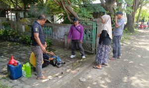 Lurah Pakuhaji Laksanakan Giat Poging di Kampung Pondok Lor RT.03/03 Kecamatan Pakuhaji, Kabupaten Tangerang