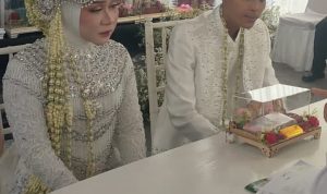 Dua Keluarga Besar AGHIEL dan ERNI Bersatu Dalam Moment Sakral Pernikahan Putra – Putri Mereka
