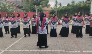 Kalau Bulan Bisa Ngomong, Jadi Lagu Wajib SDN Gaga 3 Dalam Latihan Lomba Panduan Suara PGRI Cabang Pakuhaji