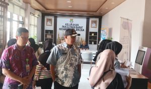 KPM di Kelurahan Pakulonan Barat Terima BLT Kesra Rp. 900.000.00,