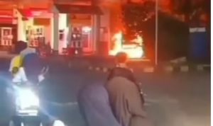 Motor Terbakar Hebat Usai Isi Bensin di SPBU Kronjo, Kerusakan Busi Diduga Jadi Pemicu