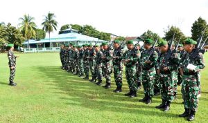 Upacara Bendera Akhir Tahun, Dandim 1707/Merauke Ajak Prajurit Perkuat Kepedulian Dan Empati Sosial