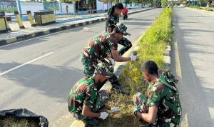 Wujud Kemanunggalan, YONIF TP 809/NTM dan Warga Sarmi Gelar Gotong Royong Aksi “JUMSI” Sambut Natal dan Tahun Baru serta HUT Jemaat Ke 42