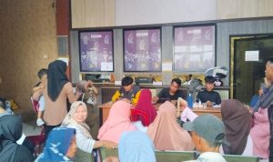 694 KPM Warga Desa Jenggot Telah Menerima Bantuan Penyaluran BLT Sementara KESRA