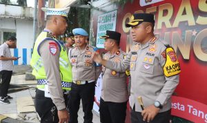 Hari Pertama Operasi Lilin Maung, Kapolresta Tangerang Cek Kesiapan Posko Nataru