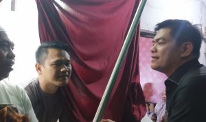 Dewan Kota Tangerang Agus Al Anshori Melayat ke Rumah Duka Almarhum Mantan Kasi Ops Satpol Kabupaten Tangerang