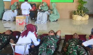 Kasdam XXIV/Mandala Trikora Pimpin Aksi Donor Darah Peringatan HUT ke-80 Persit KCK Tahun 2026