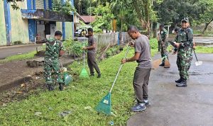 Peduli Fasilitas Umum, Kodim 1701/Jayapura Bersihkan Area Stadion Kebanggaan Jayapura