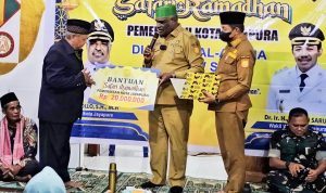Kompak di Bulan Suci, Wali Kota dan Dandim Jayapura Buka Puasa Bareng Warga Perbatasan
