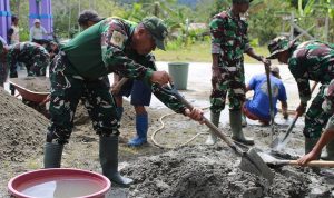 Manunggal dengan Rakyat, Puluhan Prajurit Yonif 814/JZA Sulap Wajah Masjid Nurul Falah Jayapura
