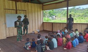 Anak Papua Cerdas Satgas Pamtas RI-PNG Statis Yonif 753/AVT Belajar Bersama di Kampung Sabi