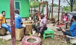 Perkuat Kamtibmas Wilayah, Babinsa Airu Sosialisasi Peran Aktif Warga Jaga Ketertiban