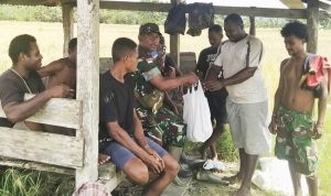Babinsa Serka Katino Temui Anis Giay, Eratkan Sinergi Jaga Kamtibmas