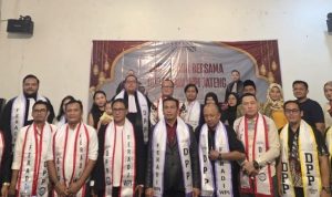 Ketua Dewan Pertimbangan DPP FERADI WPI Prof. Dr. Ns. Fery Agusman, MM, M.Kep., Sp.Kom. dilantik di Resto Pringsewu Kota Lama Semarang