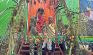 TNI Bersama Masyarakat Gotong Royong Membangun Tempat Beribadah yang Layak, Wujud Toleransi dan Kebersamaan di Papua