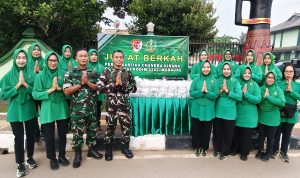 Persit KCK Kodim 1707/Merauke Berbagi Takjil, Wujud Kepedulian di Bulan Ramadhan