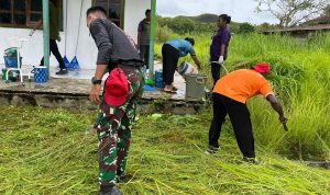 Aktif Kembali! Personel Yonif TP 810/BEM Bersihkan Puskesmas Pembantu untuk Fasilitas Kesehatan Warga