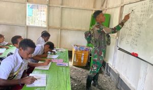 TNI Membawa Harapan, Mengajar Anak-Anak Tomka dengan Hati
