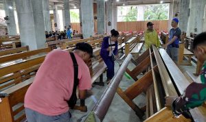 Jelang Hari Paskah Prajurit Yonif TP 810/BEM Gelar Karya Bhakti di Gereja Paroki Sang Penebus