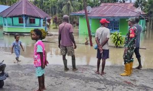 Siaga Banjir: Koramil Arso Pastikan Keselamatan Warga di Tengah Luapan Kali Tami