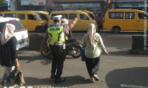 IPTU Udi Muhdi Turun Langsung Atur Lalu Lintas Depan PT Cingluh