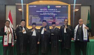Dwi Siswanto, Siswono, Yulianto Kiswocahyono, Noviyadi, Kamari, Sumpah Advokat di Pengadilan Tinggi Surabaya, melalui FERADI WPI