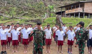 Tanamkan Disiplin, Tumbuhkan Nasionalisme: Satgas Yonif 753/AVT latihkan PBB anak-anak Tomka