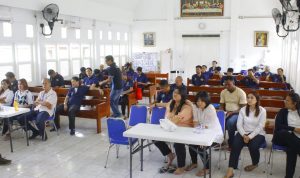 Feradi WPI Jakarta Raya bersama Pastor Eko Setiadi dan PS Melkianus Reawaruw berkunjung di Lapas Gunung Sindur
