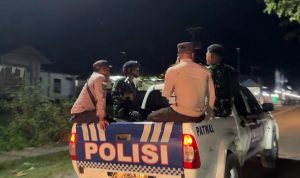 Sinergi Bela Rakyat: Yonif TP 860/NSK Bersama Polres Waropen Gelar Patroli Malam Hajar Titik Rawan