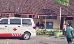 Diduga Dipicu Konflik Rumah Tangga, Seorang Suami Tusuk Istri Saat Pengambilan Rapor Anak di Semarang