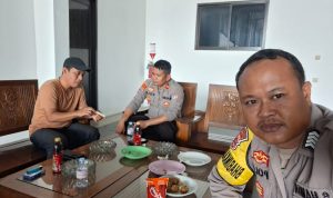 IPTU Mahdi Dampingi Bhabinkamtibmas Sambang Ketua LPM Desa Cikupa, Perkuat Sinergi Kamtibmas dengan Tokoh Masyarakat