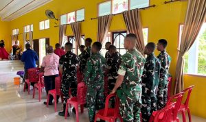Ibadah Bersama di Gereja Eben Heazer, Prajurit Yonif TP 860/NSK Pererat Kebersamaan dengan Jemaat Waropen