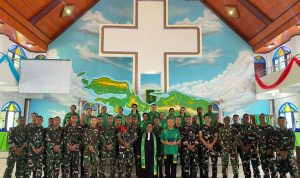Prajurit Yonif TP 860/NSK Perkuat Iman dan Kemanunggalan Bersama Jemaat di Dua Gereja Kabupaten Waropen