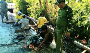 Jembatan Terus Dibangun  Babinsa dan Satgas Garuda Hadir Membuka Akses untuk Masa Depan Masyarakat