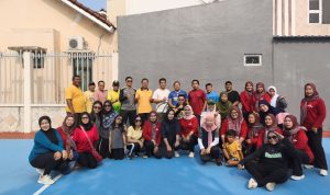 Senam Pagi Rutin RT 04/RW 05 Taman Puspa Pererat Kebersamaan Warga, Kepala Desa Cikupa dan Sekdes Turut Hadir