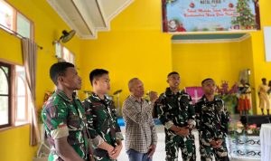 Personel Yonif TP 860/NSK Ikuti Ibadah Minggu di Gereja Eben Haezer Waropen, Wujud Pembinaan Mental dan Rohani Prajurit