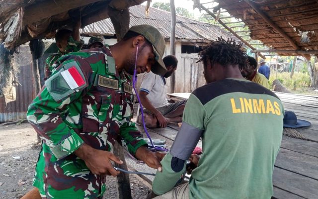 Satgas TMMD ke-129, Hadirkan Layanan Kesehatan Untuk Warga Kampung Wanam