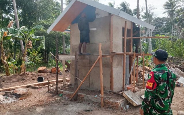 Bangunan MCK Mulai Berdiri, Warga Wanam Sampaikan Terima Kasih Kepada Satgas TMMD