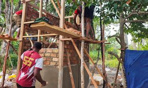 Dinding MCK Mulai Dibangun, TMMD ke-129 Wujudkan Sanitasi Layak di Kampung Wanam